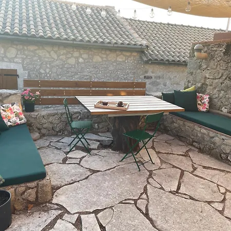 בית נופש Traditional Stonehouse At Prementinos Village Lefkada Lazaráta